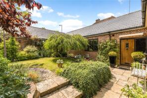 2, Tewin Water Farm, Hertford Road, Digswell, Welwyn AL6 0BH