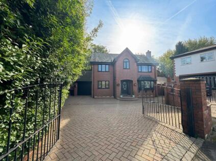 Holly Road, Swinton, M27