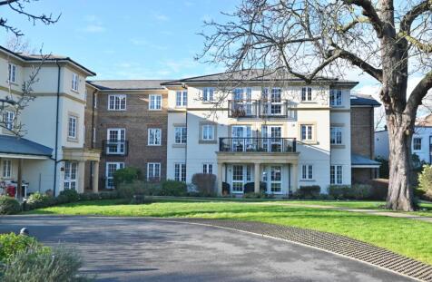 Popes Avenue, Twickenham