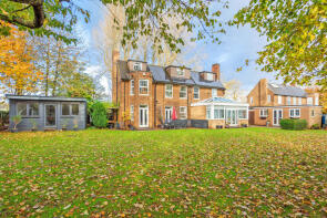 3, Mills Drive, Lindholme, Doncaster DN7 6DN