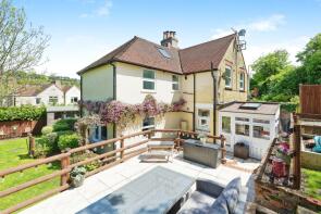 2, Red Cottages, Stonehall, Dover CT15 7LA