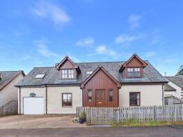 9, Loch Na Leoba Road, Newtonmore PH20 1BW
