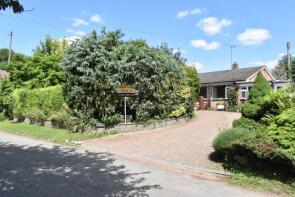 Honey Bee Meadow, Uckinghall, Tewkesbury GL20 6ES