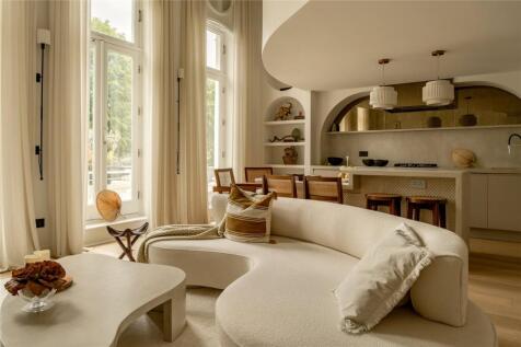 Earls Court Square, Earls Court, SW5
