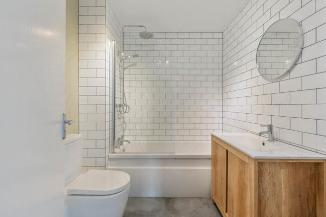14 Carlton Place,...