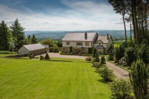 Fellside, Birdy Brow, Clitheroe BB7 9QY