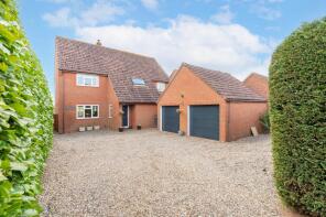 Minstrels, Aylsham Road, North Walsham NR28 0LD