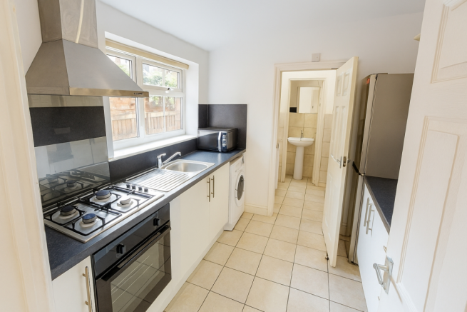 28 Russell Street - Kitchen