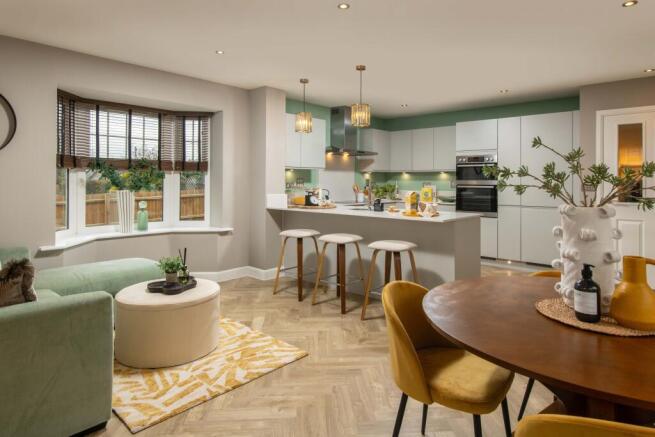 EXPANSIVE KITCHEN