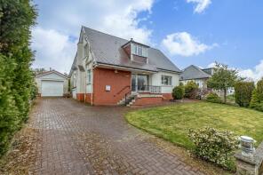 Treetops, Libo Avenue, Uplawmoor G78 4AL
