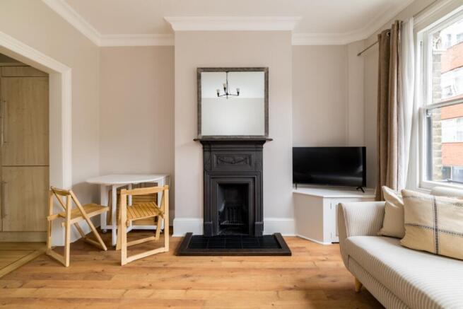 25A Tabard St-21