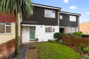 17, Theydon Gardens, Rainham RM13 7TU