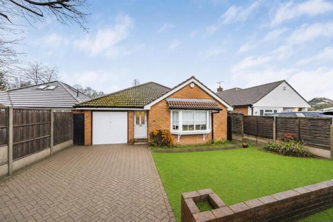 18 Newlyn Close - Front Image 1.jpg