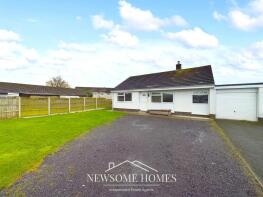 14, St Michaels Drive, Mold CH7 5BS