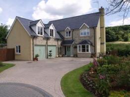 2, Brooklea Gardens, Longhope GL17 0JY