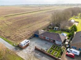 The Bungalow, Smook Hills Road, Withernsea HU19 2QQ