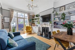 Ground Floor Flat, 62, Finsbury Park Road, Hackney, London N4 2JX