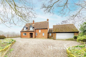 Hunters Lodge, Meeting Hill Road, Briggate, North Walsham NR28 9RB