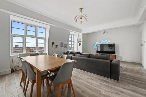 College Crescent, London