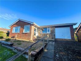 13, Hollis Drive, Newport PO30 4AS