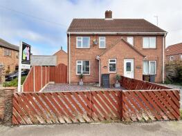 Brizeholme, Water Lane, Hemingbrough, Selby YO8 6QL
