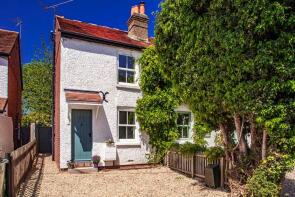 2, South View, Beech Lane, Woodcote, Reading RG8 0QA
