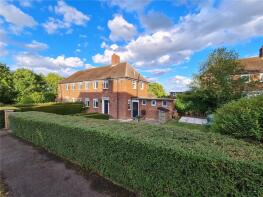 2, Clopton Close, Royston SG8 0DT