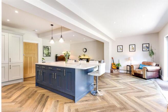 Kitchen/Dining