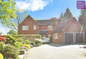 Ashlea, Chapel Green, Doveridge DE6 5JY