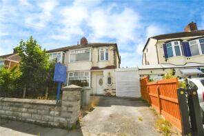 10, Girtrell Road, Wirral CH49 4LQ