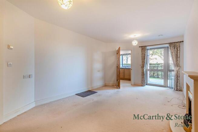 8705776-interior08-800.jpg