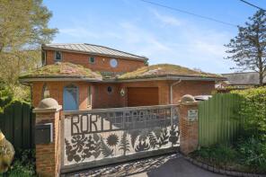 Rorty Crankle, Coopers Lane, Ashford TN25 6AH