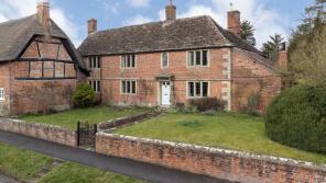 Beach House, Main Street, Keevil BA14 6LU