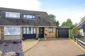11, Five Oaks, Luton LU1 4JD