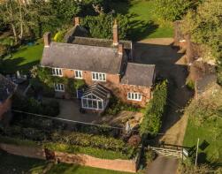 Fairview, Little Tingewick, Buckingham MK18 4AG