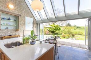 Walnut Cottage, 400859 Manor Barn Cowley To Bakers Farm Lane Cowley, Cheltenham GL53 9NN