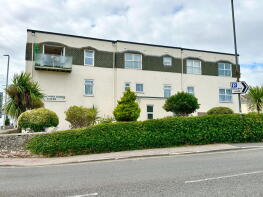 Flat 12, 88 Babbacombe Downs Court, Babbacombe Road, Torquay TQ1 3TJ