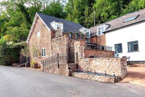 Christmas Cottage, Road From Woodland House To Southertons Farmhouse, Tiverton EX16 7HY