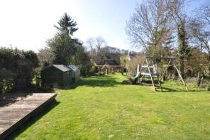Wyches, Henley Street, Luddesdown, Gravesend DA13 0XB