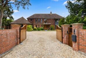 Oriel House, Winchester Road, Chawton, Alton GU34 1SL