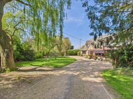 Danielwood, Main Road, Cote, Bampton OX18 2EG