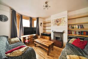 101, Kings Avenue, Watford WD18 7SB