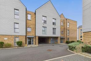 16, Regiment Gate, Broomfield, Chelmsford CM1 6BQ