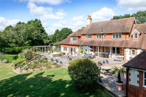 Swallowfield, London Road, Pulborough RH20 1NQ
