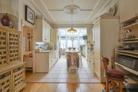 Vaughan Avenue, Stamford Brook, London, W6
