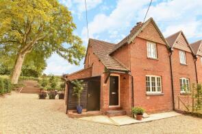 2, Fox Farm Cottages, London Road, Andover SP11 6LL