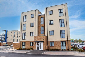 7, Farmingdale Close, Aylesbury HP18 1BD