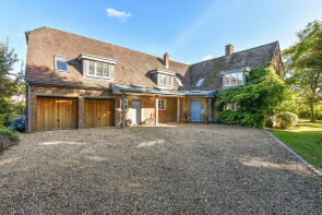 Moonbeam, Bosham Hoe, Chichester PO18 8ET