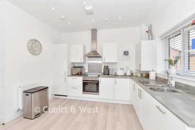Lounge/Kitchen