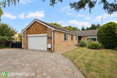 Sedge Green, Nazeing | Stunning Four Bedroom Detached Bungalow | Superb 0.27-Acre Plot